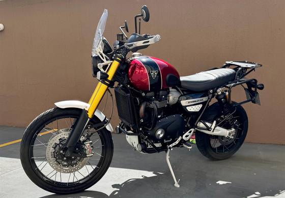 TRIUMPH BONNEVILLE SCRAMBLER 1200 XE TRIUMPH BONNEVILLE SCRAMBLER 1200 XE